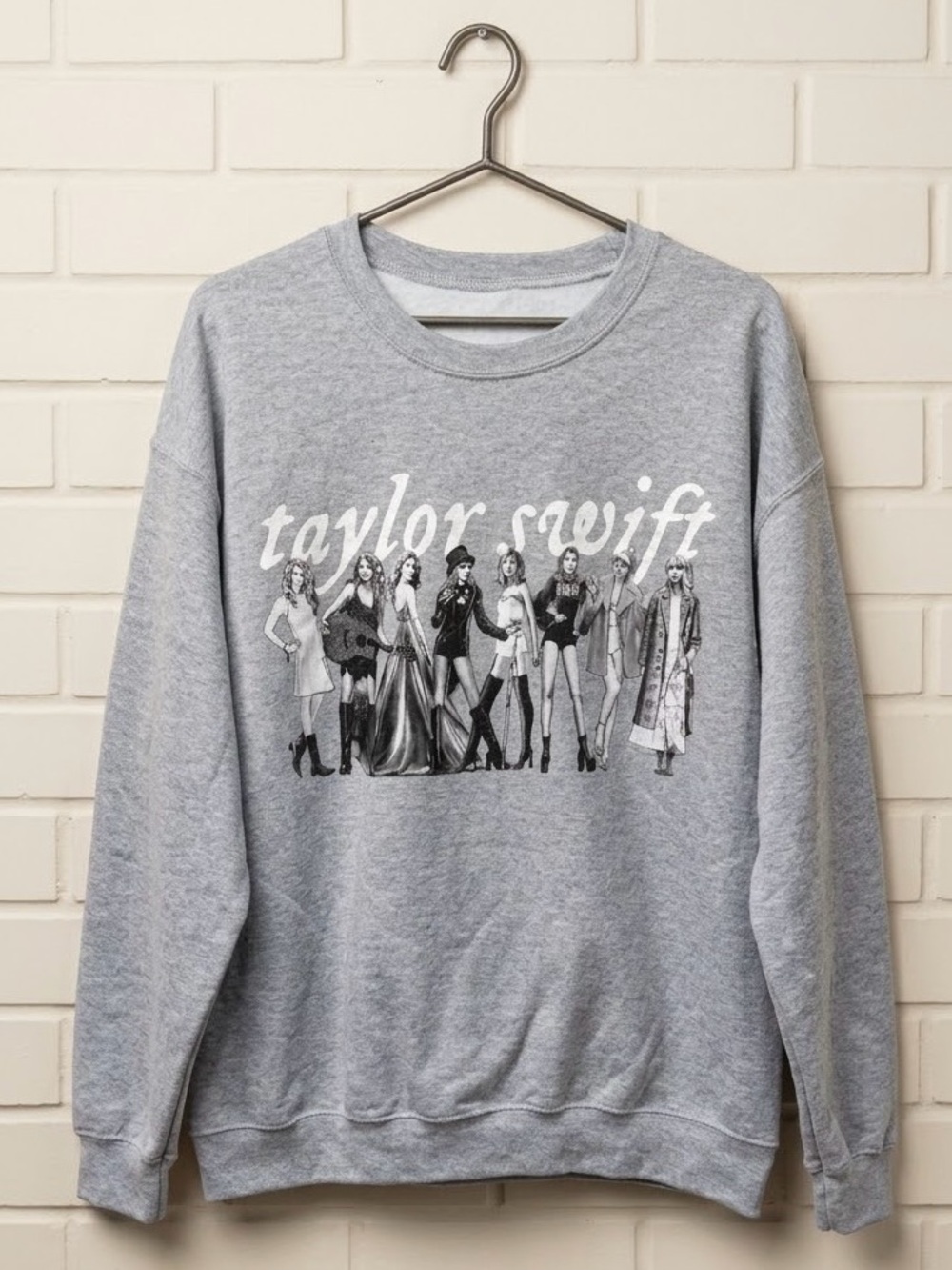 Taylor Swift Gray Graphic Eras Tour Crewneck Sweatshirt L LG